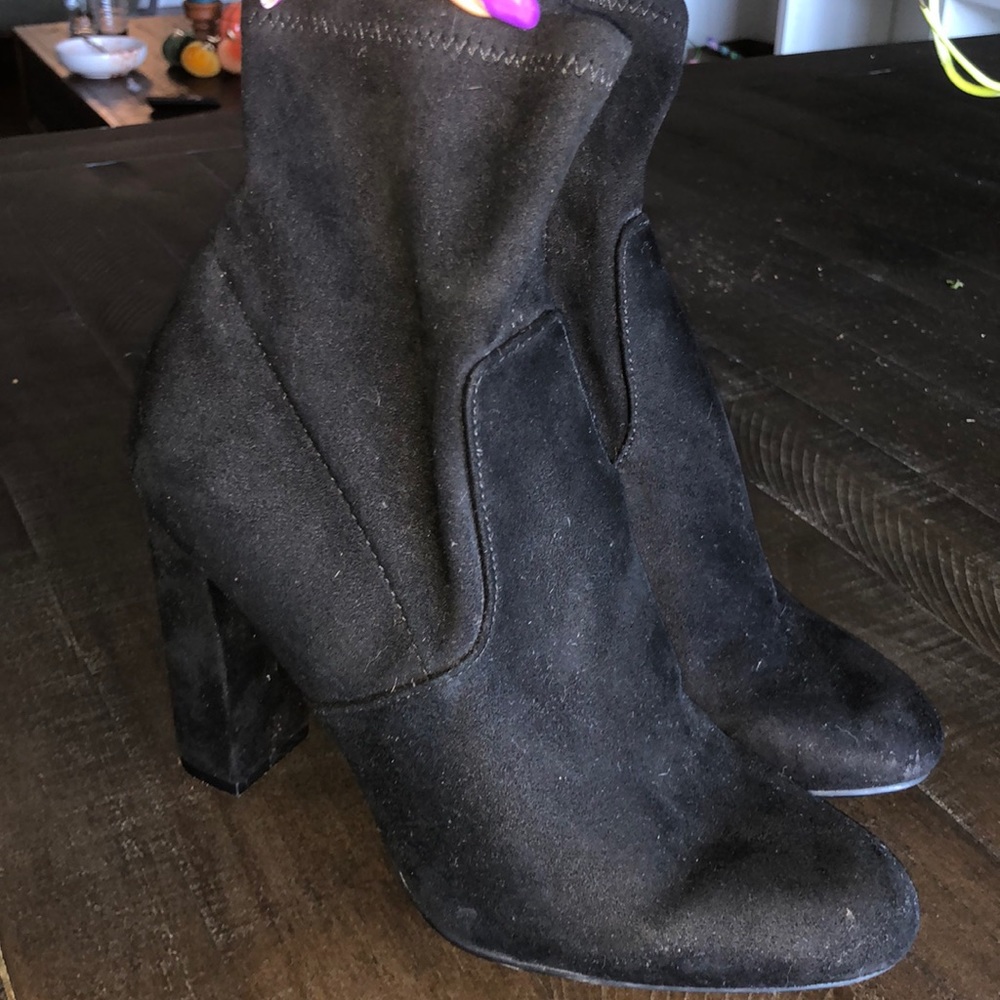 STEVE MADDEN black suede boots